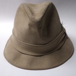 Men's Bee Suade Hat.